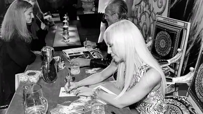 Designers Gianni Versace and Donatella Versace (Photo by Robert Mitra/WWD/Penske Media via Getty Images)