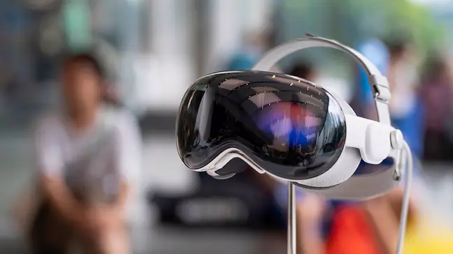 Google and Samsung mixed-reality headset