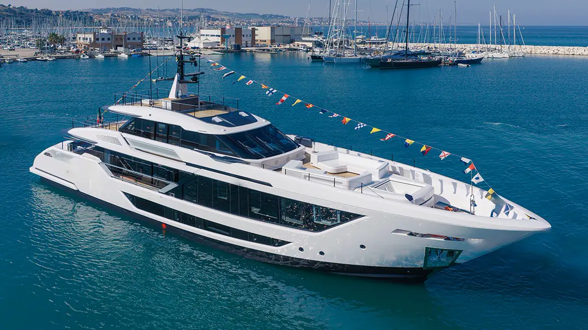 Custom Line Saetta 128 Superyacht bow